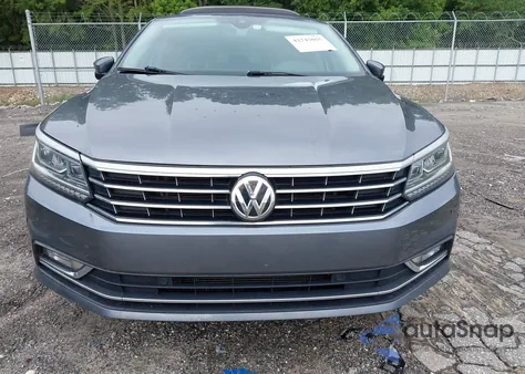 2018 Volkswagen Passat 2.0T Sel Premium из США, поврежденный, VIN 1VWCA7A32JC002003